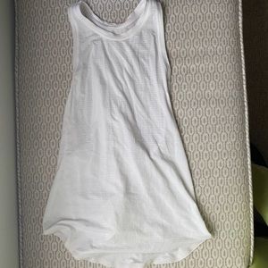 White lululemon tank